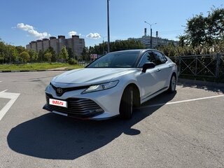 2019 Toyota Camry VIII (XV70), белый, 2790000 рублей, вид 1