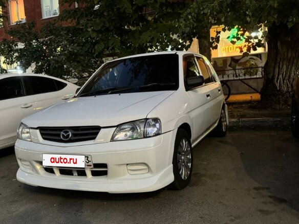 2000 Mazda Demio I (DW), белый, 260000 рублей