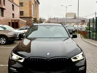 2020 BMW X5 30d IV (G05/G18), чёрный, 6700000 рублей, вид 2