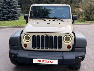 2011 Jeep Wrangler III (JK), бежевый, 2670000 рублей, вид 3