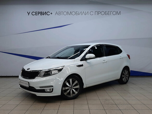 2017 Kia Rio III Рестайлинг, белый, 970000 рублей