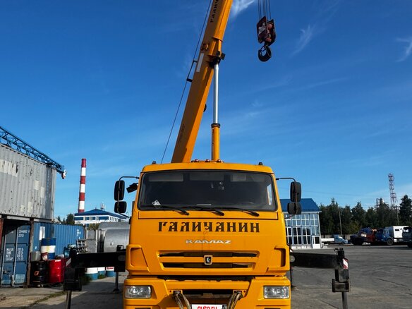 2017 КамАЗ 43118, 5000000 рублей - вид 3