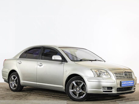 Toyota Avensis II
