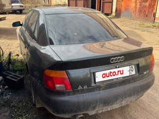 1996 Audi A4 I (B5), зелёный, 250000 рублей, вид 3