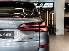 2025 BMW X5 40i IV (G05/G18) Рестайлинг, серый - вид 9