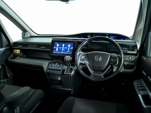 2016 Honda Stepwgn Spada V, чёрный, 2045000 рублей - вид 5