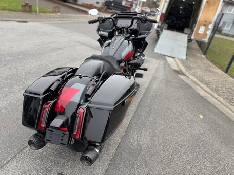 2025 Harley-Davidson CVO Road Glide ST, чёрный, 5399000 рублей, вид 3