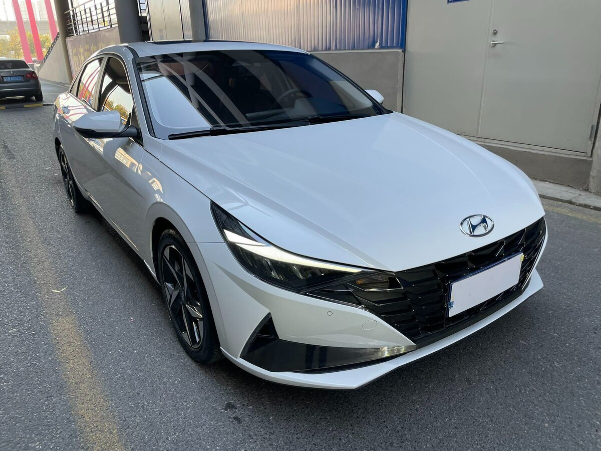 Открыть фотографии: Hyundai Elantra VII (CN7)