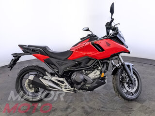 2025 Honda NC 750X, красный, 1499900 рублей, вид 1