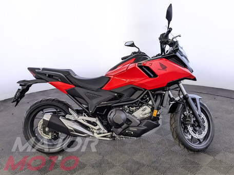 2025 Honda NC 750X, красный, 1499900 рублей, вид 1
