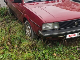 1983 Volkswagen Passat 5-speed B2, красный, 150000 рублей, вид 2