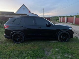 2019 BMW X5 30d IV (G05/G18), чёрный, 6206000 рублей, вид 4