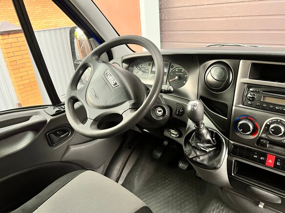 2012 Iveco Daily, синий, 1800000 рублей - вид 5
