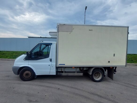 2010 Ford Transit, белый, 1000000 рублей - вид 1