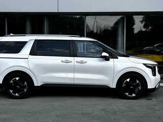 2025 Kia Carnival IV Рестайлинг, белый, 4890000 рублей, вид 5