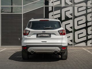 2018 Ford Kuga II Рестайлинг, белый, 1720000 рублей, вид 4