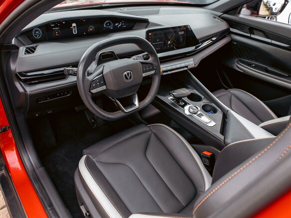 2023 Changan UNI-V I, красный - вид 12