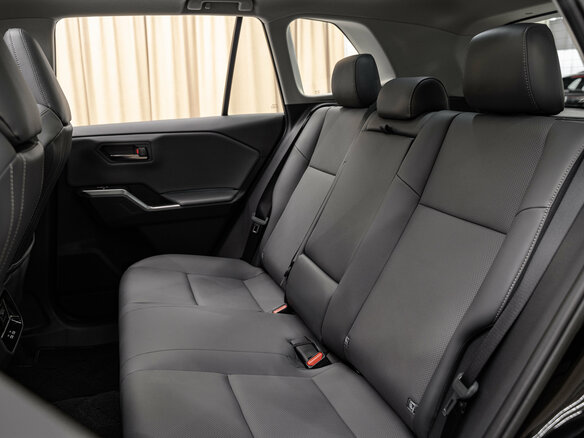 2026 Toyota RAV4 VI (XA60), чёрный - вид 17