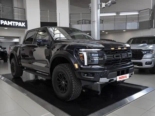 2026 Ford F-150 Raptor SuperCrew Raptor XIV Рестайлинг, синий, 16899456 рублей, вид 3