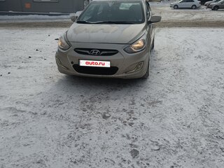 2011 Hyundai Solaris I, золотистый, 650000 рублей, вид 1