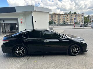 2019 Toyota Camry VIII (XV70), чёрный, 2470000 рублей, вид 2