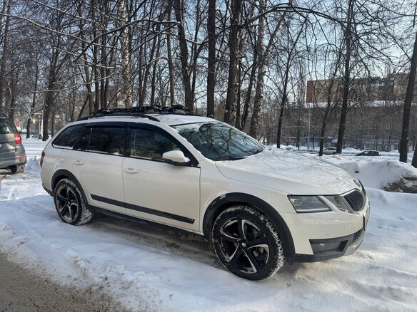 2017 Skoda Octavia Scout III (A7) Рестайлинг, белый, 2527000 рублей - вид 3