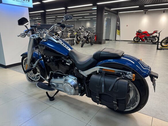 2017 Harley-Davidson Fat Boy, синий, 2190000 рублей - вид 6