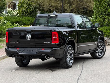 2026 Ram 1500 Crew Cab V Рестайлинг, чёрный, 10190000 рублей, вид 2