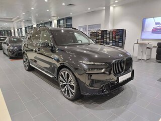 2025 BMW X7 40i I (G07) Рестайлинг, чёрный, 16900000 рублей, вид 3