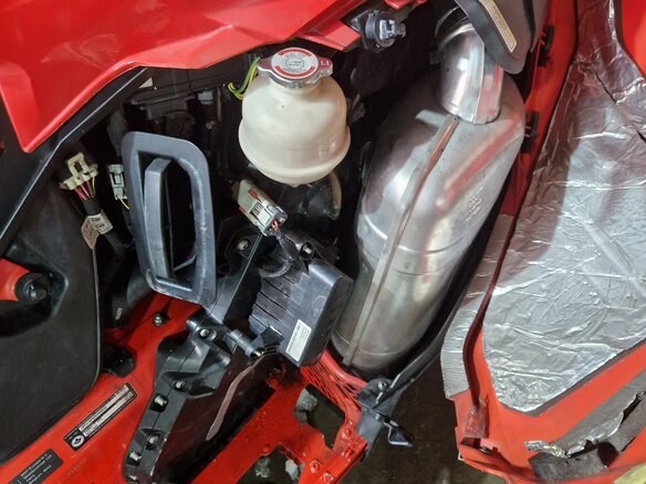 2019 BRP Ski-Doo Summit 850, красный, 1280000 рублей - вид 7