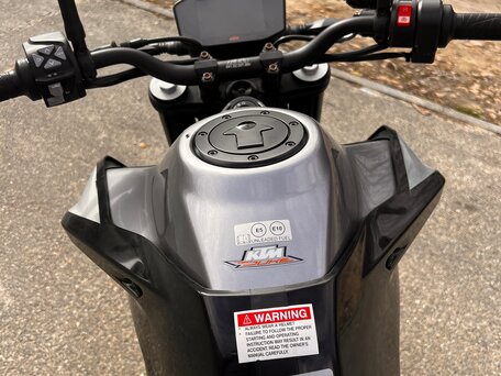 2019 KTM 790 Duke, серый, 700000 рублей, вид 5