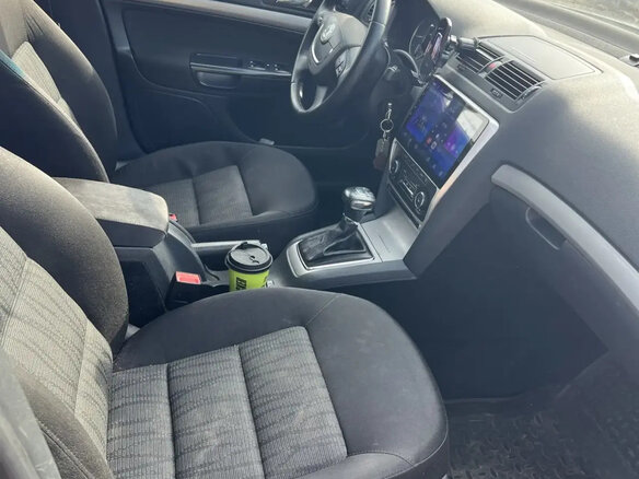 2012 Skoda Octavia II (A5) Рестайлинг, бежевый, 720000 рублей - вид 5