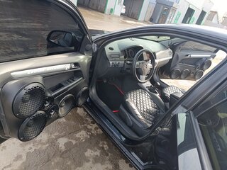 2011 Opel Astra H Рестайлинг, чёрный, 550000 рублей, вид 4