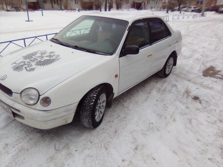 1997 Toyota Corolla VIII (E110), белый, 190000 рублей, вид 2