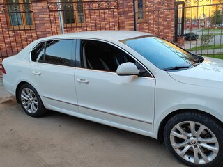 2015 Skoda Superb II Рестайлинг, белый, 1500000 рублей, вид 4