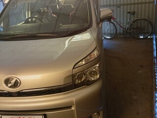 2013 Toyota Voxy II (R70) Рестайлинг, серый, 1750000 рублей, вид 3