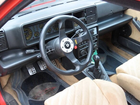 1993 Lancia Delta HF Integrale I (831), красный - вид 2