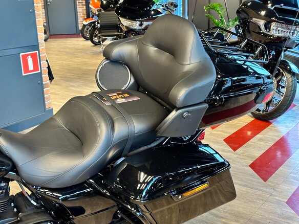 2024 Harley-Davidson Road Glide Limited, чёрный, 4150000 рублей - вид 14