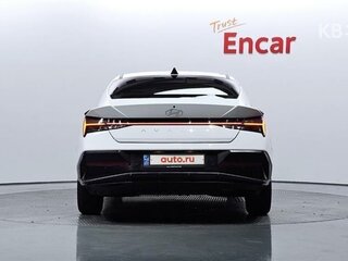 2023 Hyundai Avante VII Рестайлинг, белый, 1950000 рублей, вид 3