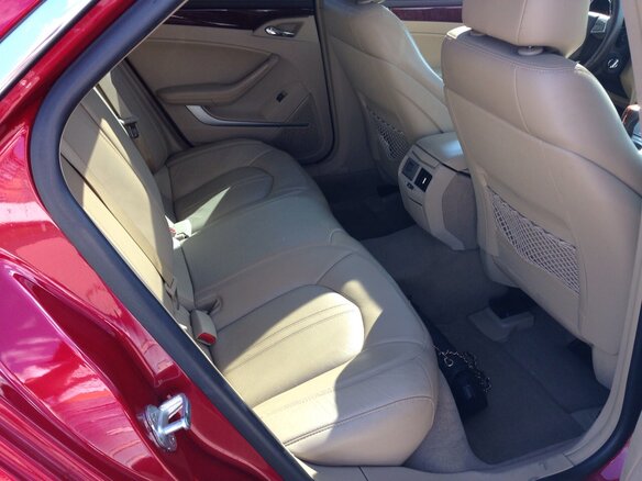 2011 Cadillac CTS II, красный - вид 1
