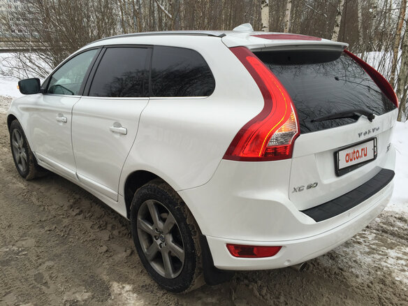 2011 Volvo XC60 I, белый - вид 2