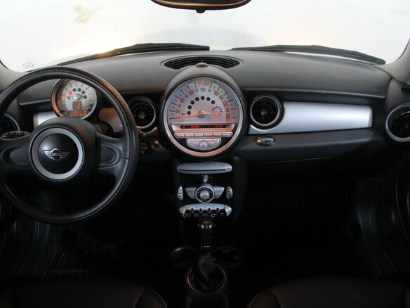 2009 Mini Hatch One II (R56), белый - вид 11
