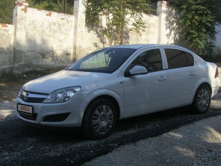 2011 Opel Astra H Рестайлинг, белый, 550000 рублей, вид 1