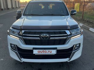 2020 Toyota Land Cruiser 200 Series Рестайлинг 2, белый, 11000000 рублей, вид 1