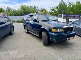 1997 Lincoln Navigator I, зелёный, 700000 рублей, вид 1