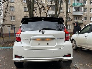 2019 Nissan Note e-Power II Рестайлинг, белый, 1490000 рублей, вид 5