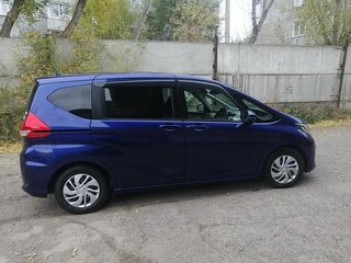 2019 Honda Freed II, синий, 1777000 рублей, вид 2