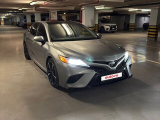 2018 Toyota Camry VIII (XV70), серый, 2300000 рублей, вид 3