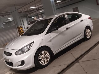 2012 Hyundai Solaris I, белый, 999999 рублей, вид 1