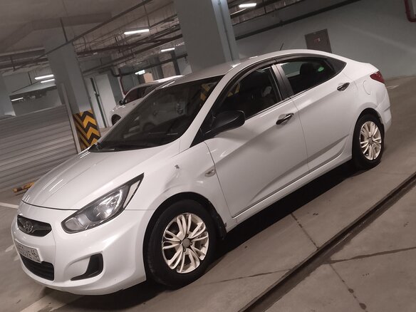 2012 Hyundai Solaris I, белый, 999999 рублей